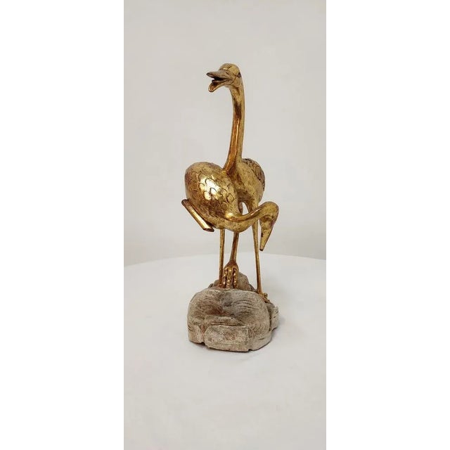 As can be seen in the photos, a heron is missing a leg, but this does not impede the visual reading of the whole.