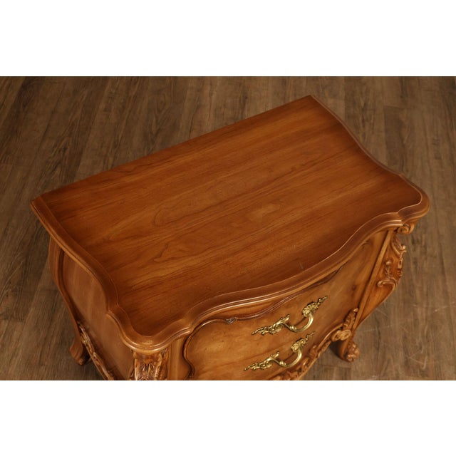Late 20th Century Italian Rococo Style Pair of Bombe Chest Nightstands For Sale - Image 5 of 18