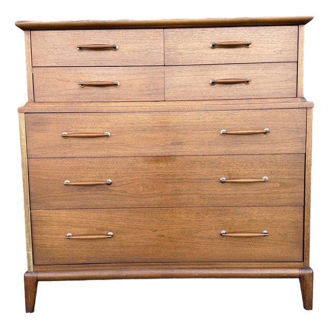 Paul McCobb Style Henredon Heritage Chest of Drawers For Sale