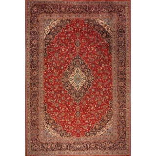 Middle Eastern Rug in Wool For Sale