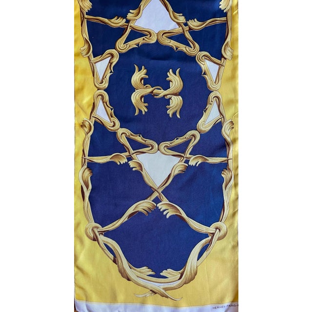 Contemporary Hermès Silk Maxi Twilly Yellow & Blue For Sale - Image 3 of 8