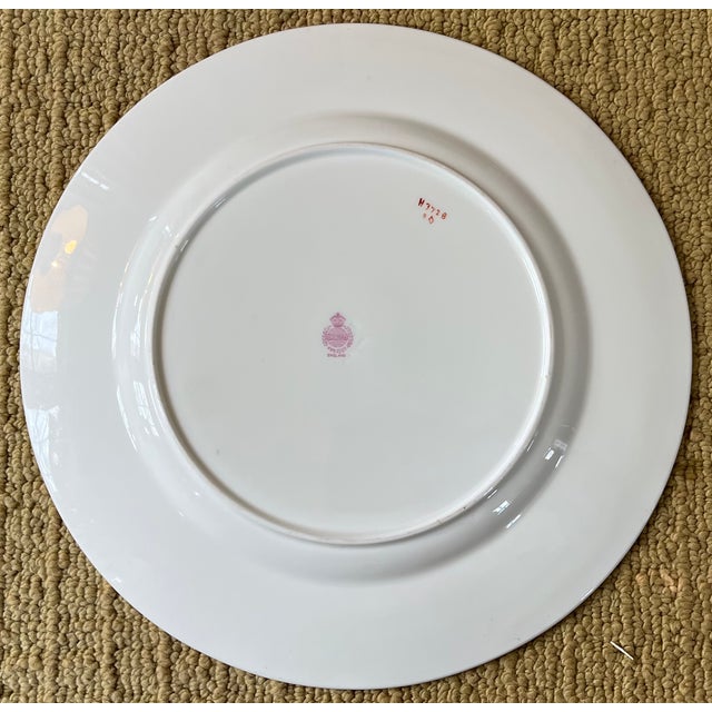 Early 20th Century Minton Porcelain Chinoiserie Dinner Plates Decorated With Vases and Flower Garlands - Set of 9 For Sale - Image 14 of 18