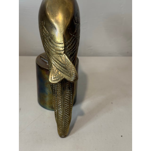 Mid 20th Century Stunning Mid Century Solid Brass Macaw Parrot Figure Regal Patina Decor Heavy For Sale - Image 5 of 12