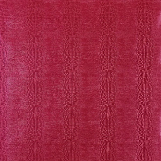 Contemporary Schumacher Komodo Wallpaper in Lacquer For Sale - Image 3 of 3