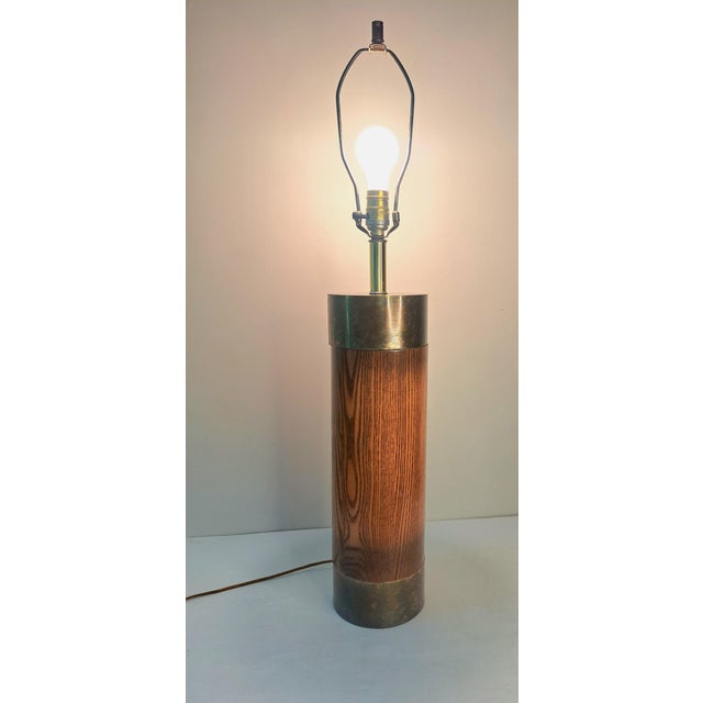 Mid-Century Modern Vintage Mid-Century Modern Oak and Brass Cylinder Table Lamp For Sale - Image 3 of 13