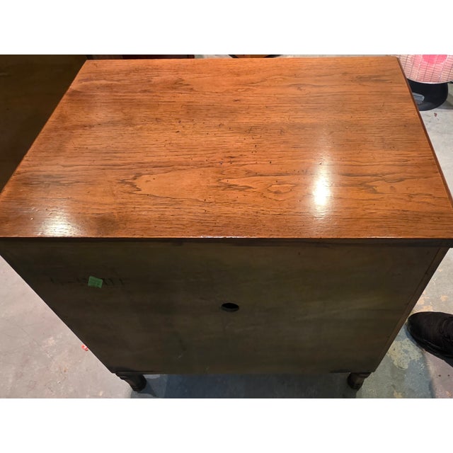 Mid 20th Century Pair of Vintage Henredon Fine Furniture Walnut With Metal Mesh Cabinet Doors Nightstands For Sale - Image 5 of 13