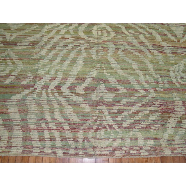 Late 20th Century Late 20th Century Turkish Inspired Flat-Weave Carpet For Sale - Image 5 of 18