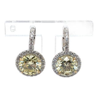 18k White Gold With Natural Round Vivid Fancy Yellow Diamond Drop Earrings, Pair For Sale