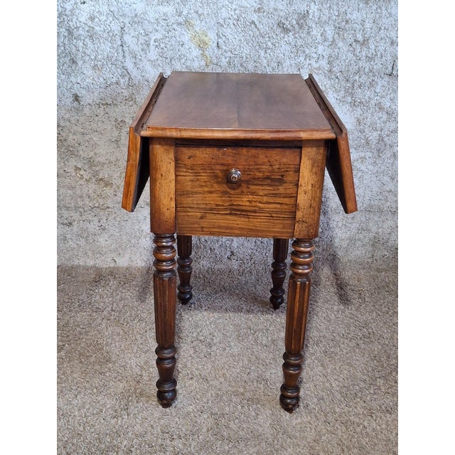 Louis XVI Style Side Table in Walnut, 1800s For Sale - Image 6 of 7