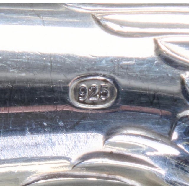 Late 20th Century Set of Thirteen Sterling Silver Elizabeth II Dinner Knives With Pistol Handles For Sale - Image 16 of 17