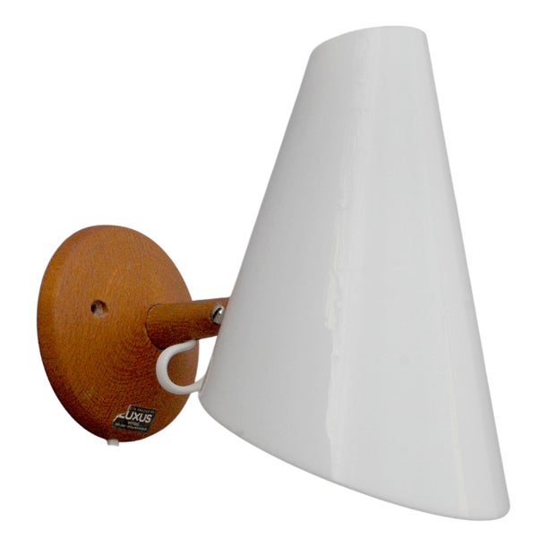 Model 713 Wall Lamp by Uno & Östen Kristiansson for Luxus Vittsjö, Sweden, 1960s For Sale