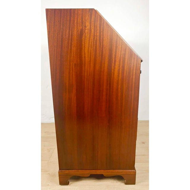 Vintage Writing Bureau Desk in Leather and Mahogany, 1960 For Sale - Image 15 of 18