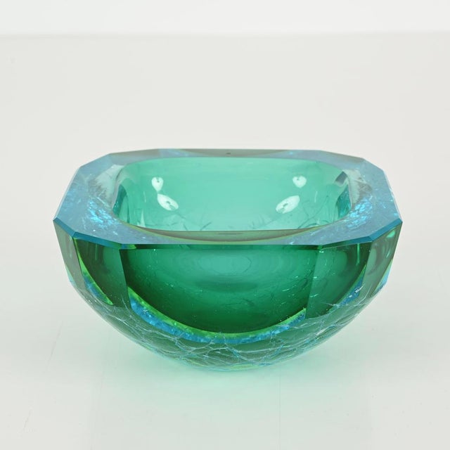 1960s Murano Bowl in Aquamarine Frosted Sommerso Glass, 1960s For Sale - Image 5 of 16