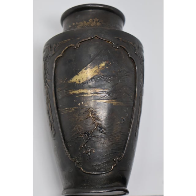 Antique Japanese Meiji Bronze Vase With Mount Fuji, Dragon & Phoenix Relief, 19th Century For Sale - Image 9 of 18