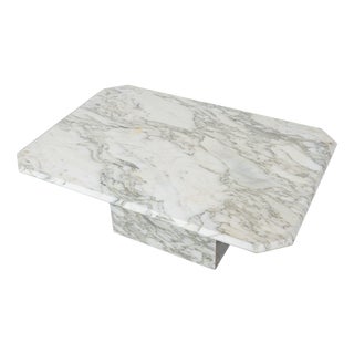 Coffee Table in White Marble For Sale