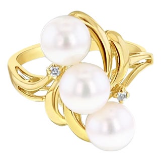 Three Pearl Diagonal Cluster Ring with Diamond Accents 14k Yellow Gold, Size 3 For Sale