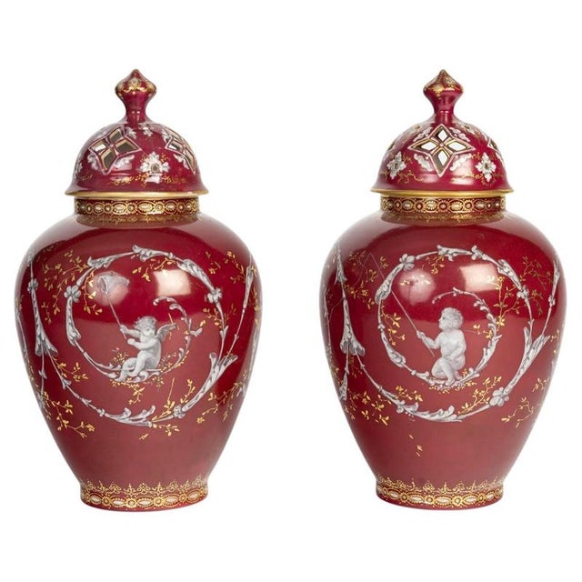 Napoleon III Lidded Vases in Painted Porcelain, 19th Century, Set of 2 For Sale - Image 11 of 11