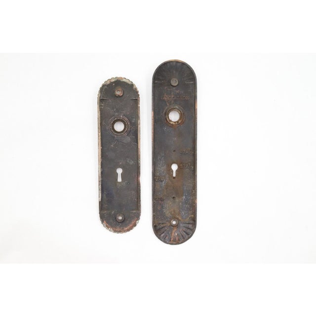Mid 20th Century Vintage Fluted Bronze Passage Door Knob Set For Sale - Image 5 of 7