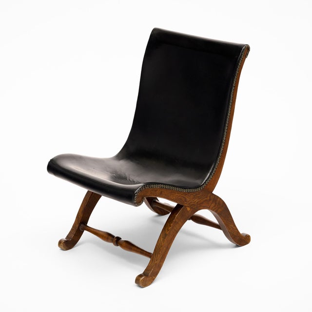 Black Pair of Mid-Century Black Leather and Wood Lounge Chairs by Valenti For Sale - Image 8 of 9