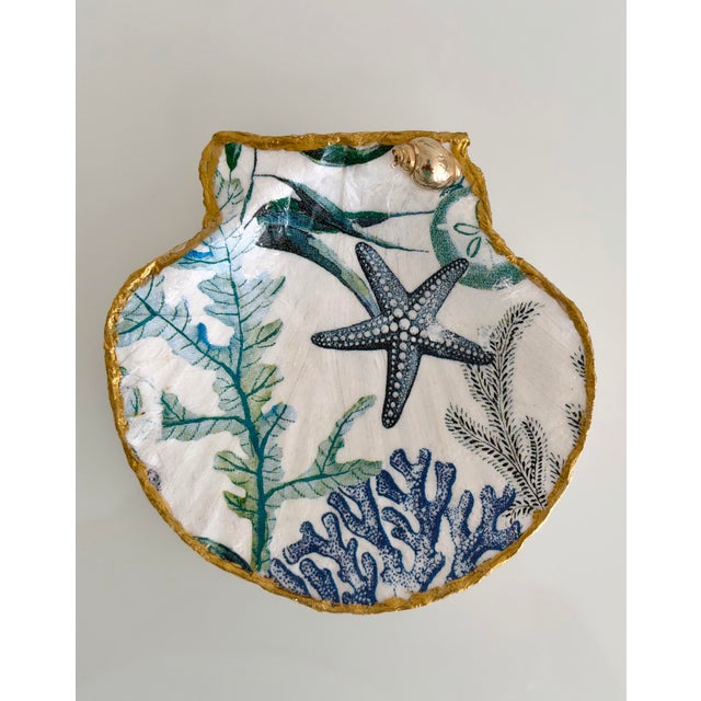 Coastal Palm Beach–Style Gilded Shell Trinket Dishes – Set of 4 For Sale - Image 3 of 7