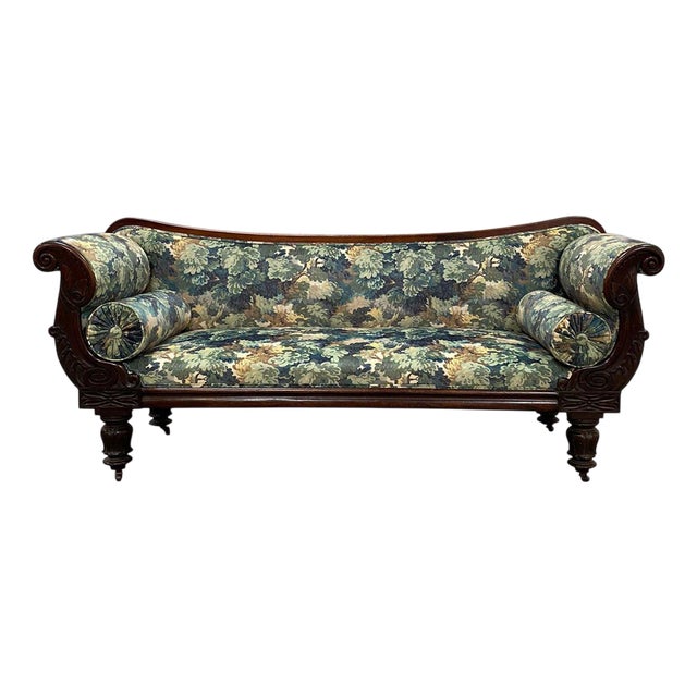 English William IV Carved Sofa, 19th Century For Sale