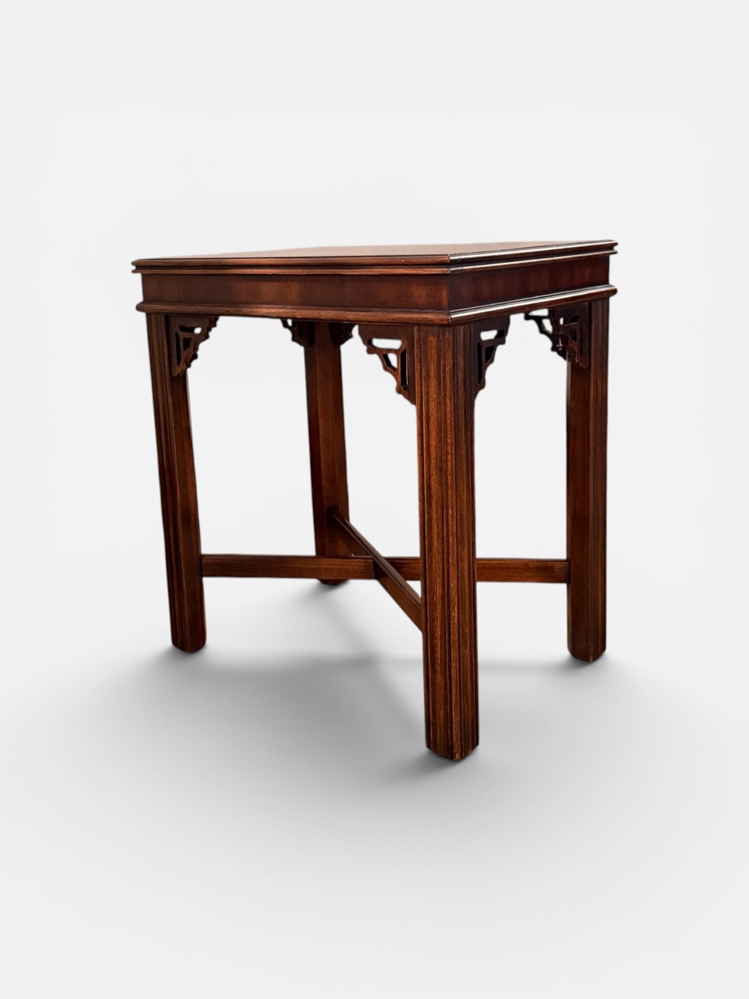 1980s Vintage Lane Altavista Chinese Chippendale Mahogany Accent