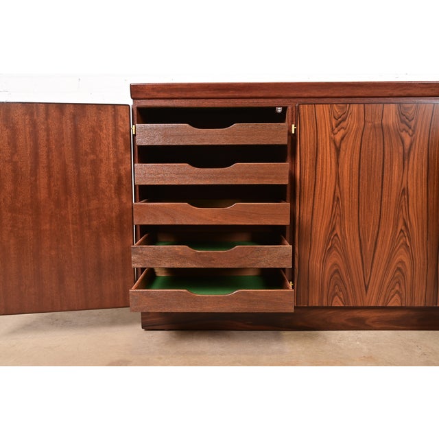 Skovby Danish Modern Rosewood Sideboard Credenza, Newly Refinished For Sale In South Bend - Image 6 of 15