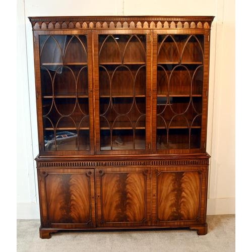 Georgian Revival Mahogany Bookcase from Bevan and Funnell, 1910s For Sale - Image 10 of 17