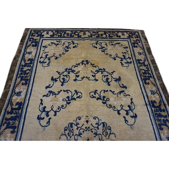 Early 18th Century 1700s Beige Field Medallion Qing Style Antique Chinese Ningxia Small Rug For Sale - Image 5 of 10