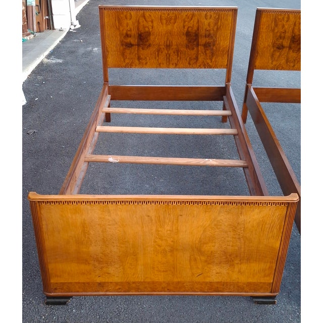 Pair Randolph Furniture Arts Deco Acacia and Burl Single Beds, Refinished Circa 1900s For Sale - Image 9 of 15