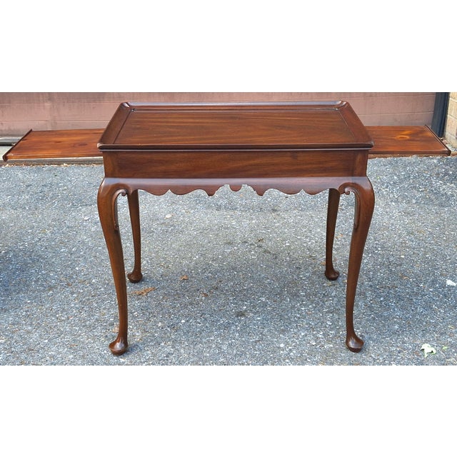 Vintage Virginia Galleries by Henkel Harris Queen Anne Style Mahogany Silver Table For Sale In Washington DC - Image 6 of 12