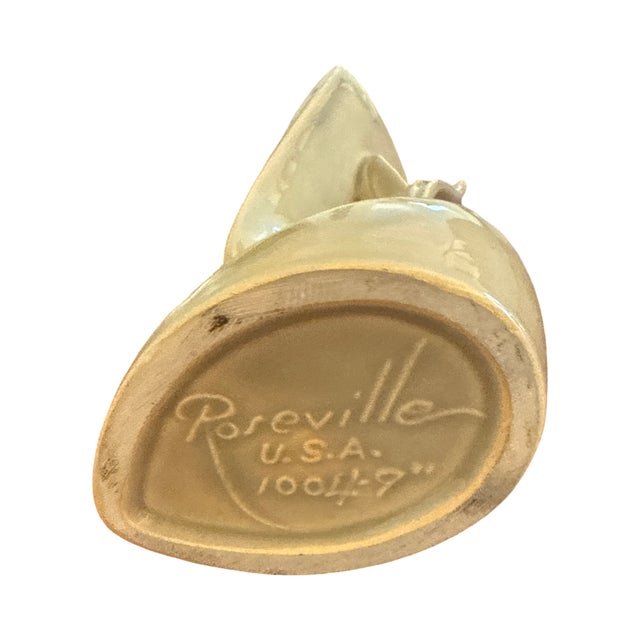 Mid-Century Modern 1952 Roseville Mayfair 1004-9 Sculptural Art Pottery Vase in Warm Taupe Glaze For Sale - Image 3 of 7