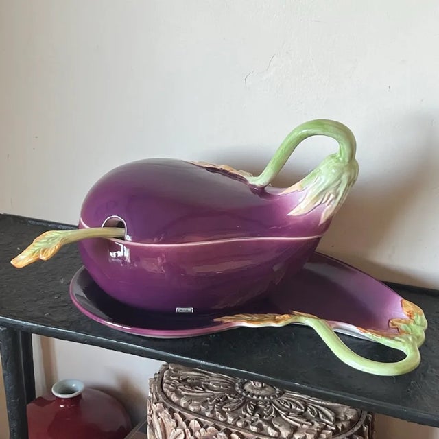 Fitz & Floyd - Tureen and Platter With Ladle in Form of Aubergine (Hand Painted) - 1988, Set of Three (3) For Sale - Image 11 of 11