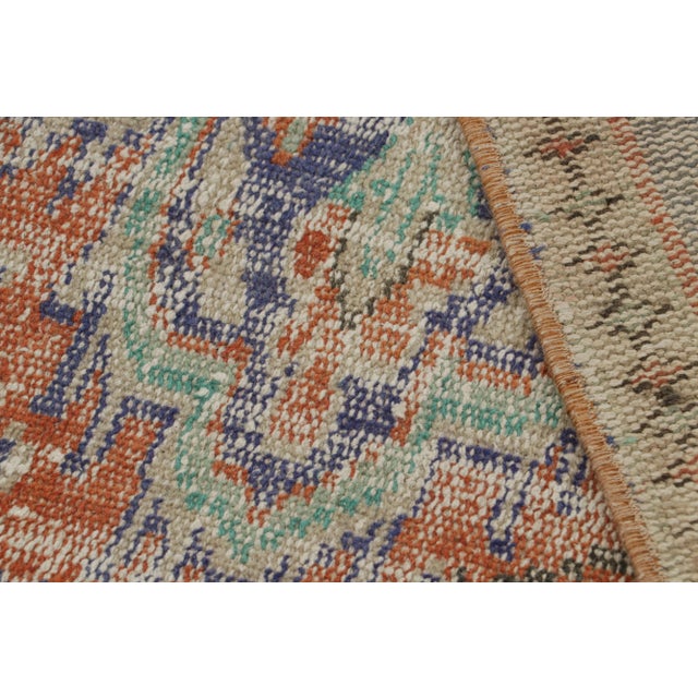 Textile Vintage Zeki Müren Rug, With Geometric Patterns and Medallion, From Rug & Kilim For Sale - Image 7 of 7
