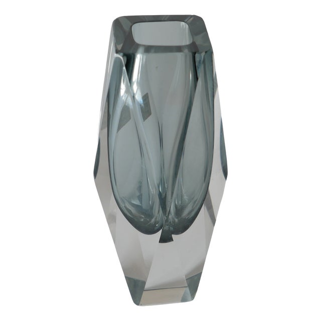 Light Grey Murano Glass Vase with Geometric Facets, Mandruzzato Pattern, 1960 by Alessandro Mandruzzato for Alessandro Mandruzzato For Sale