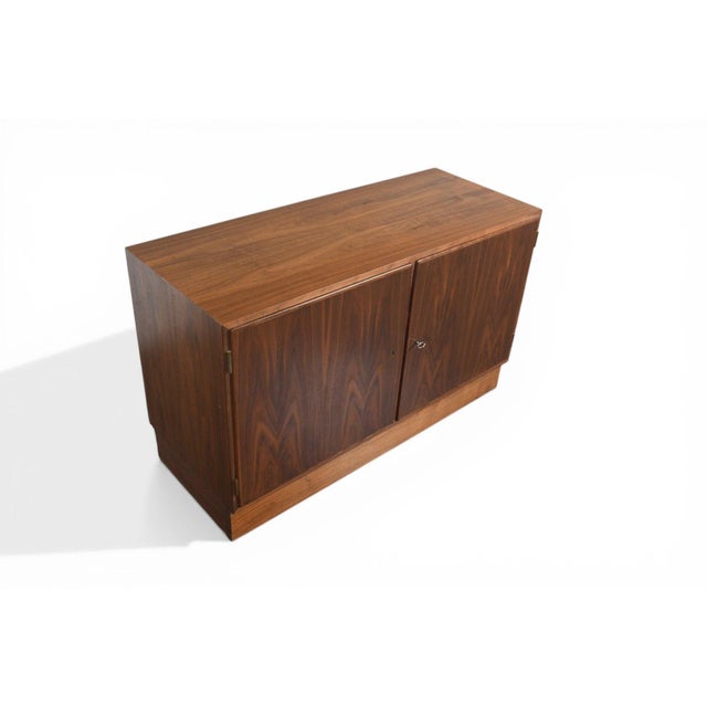 Carlo Jensen Carlo Jensen Walnut Credenza by Hundevad + Co | Danish Modern 1960s, Attributed For Sale - Image 4 of 8