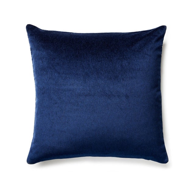 Contemporary The House of Scalamandré Bay Velvet Outdoor Pillow, Navy For Sale - Image 3 of 3