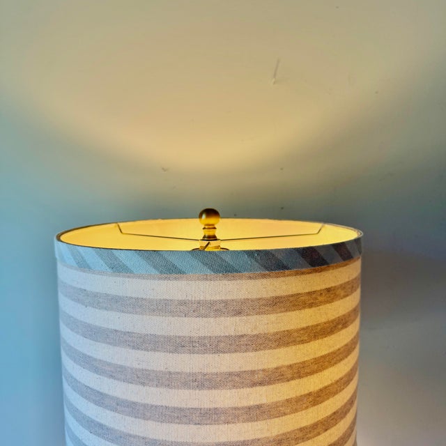 1970s Brass Basketweave Ginger Jar Lamp For Sale In Charleston - Image 6 of 11