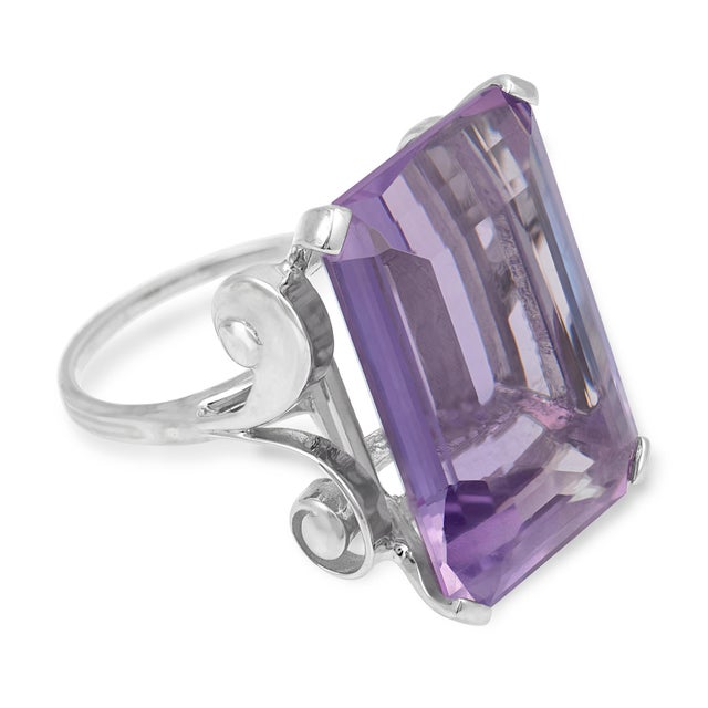 1950s Mid Century 38.00 Carat Amethyst 14k White Gold Cocktail Ring, Size 8.75 For Sale - Image 4 of 6