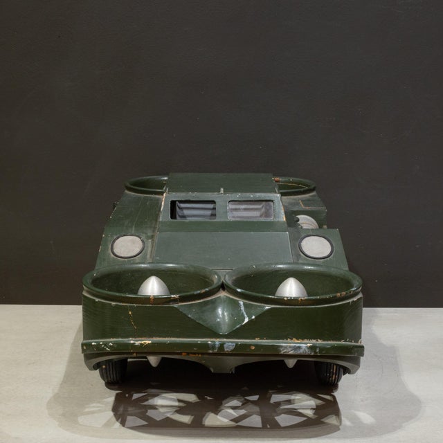 Mid 20th Century Mid-Century British Military Concept Vehicle Model "Vickers-Armstrong" C.1950 For Sale - Image 5 of 11