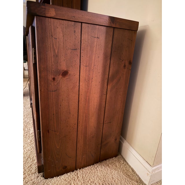 Vintage Young Hinkle "Ship Ahoy" Wood Bachelor's Chest For Sale - Image 4 of 6