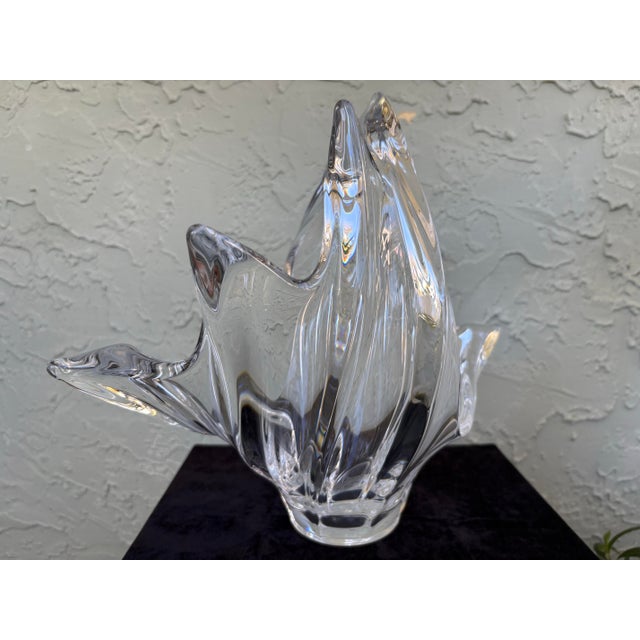 Art Vannes Vannes-Le-Châtel French Crystal Sculptural Centerpiece Bowl, Mid-Century Modern (France) For Sale - Image 4 of 8