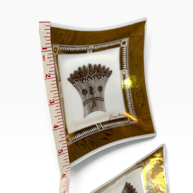 Mid-Century Modern Signed Georges Briard 22k Gold Wheat Sheaf Square Dishes - A Pair For Sale - Image 11 of 14