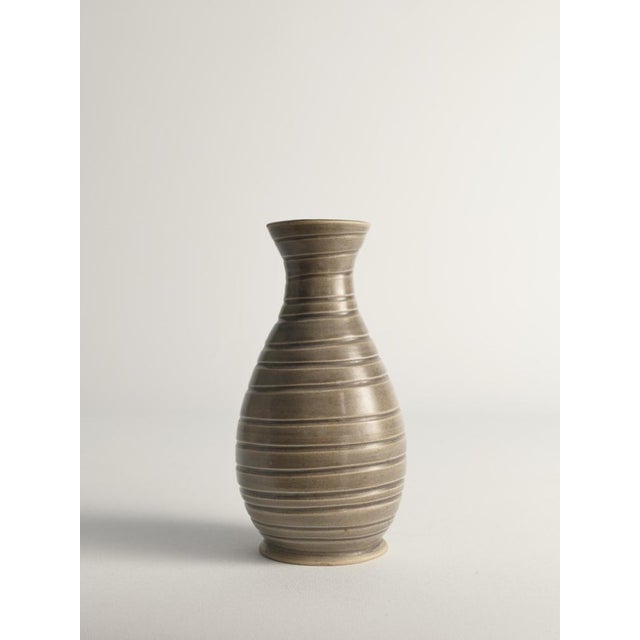 Scandinavian Modern Stoneware Vase by Ewald Dahlskog for Bo Fajans, 1940s For Sale - Image 6 of 17