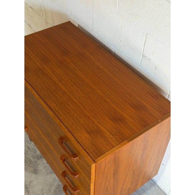 Danish Teak 4-Drawer Dresser Compact Mid-Century Modern Chest of Drawers 1960s For Sale - Image 9 of 10