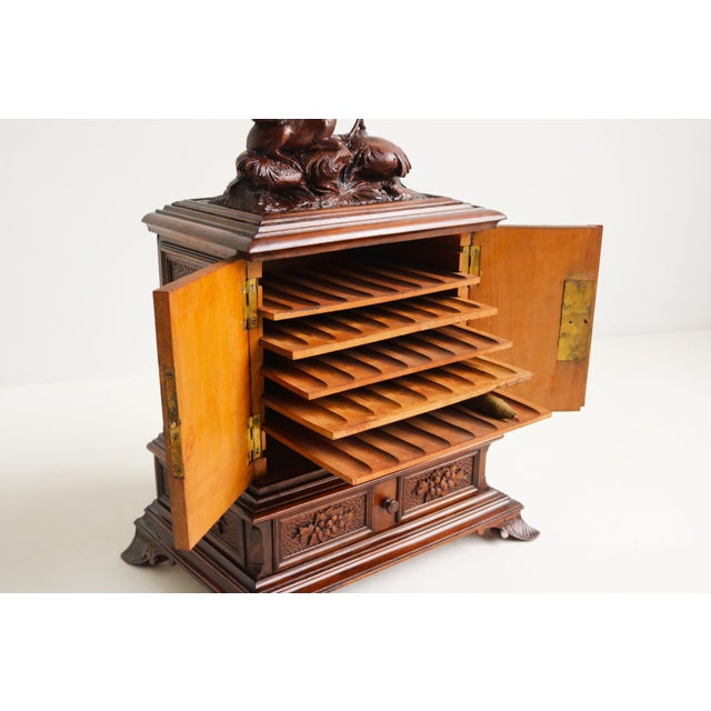 Antique Black Forest Cigar Box in Walnut, 1880 For Sale - Image 6 of 15