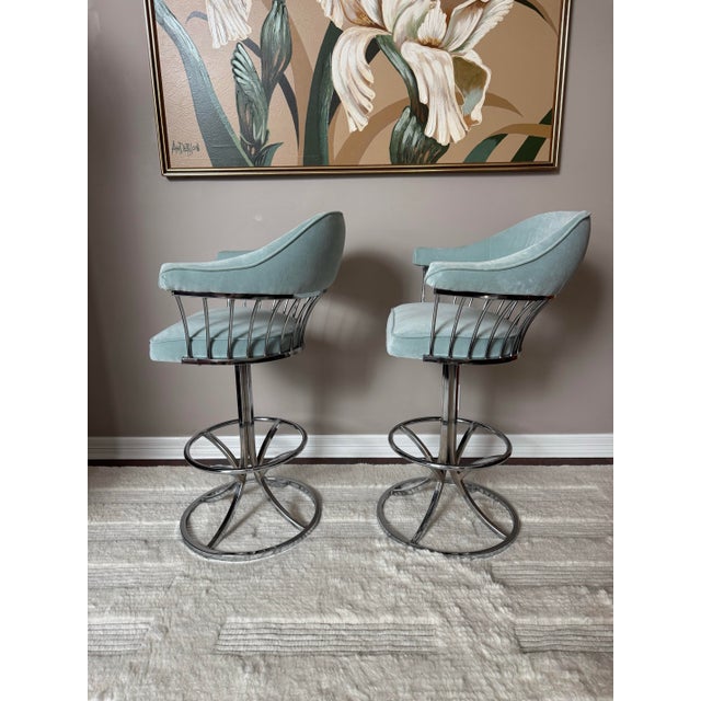 Metal Vintage 1970s Mid Century MCM Tulip Style Chrome Swivel Bar Stools For Sale - Image 7 of 12
