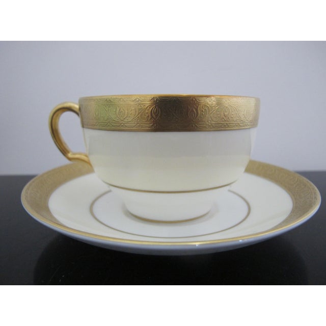 English Minton K159 Bone China Buckingham White Gold Gilt Tea Cup & Saucer Set For Sale - Image 3 of 6