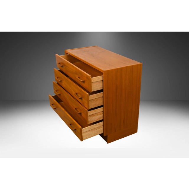 Wood Mid Century Teak Chest of Drawers For Sale - Image 7 of 11