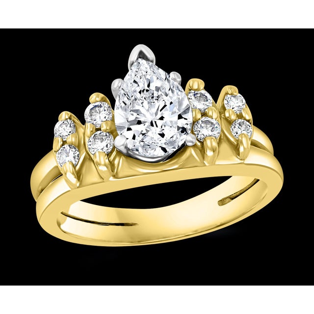 1.0 Carat Pear Shape Center Diamond Engagement 14 Karat Yellow Gold Ring For Sale - Image 16 of 18